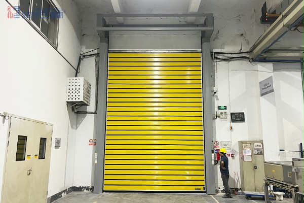 硬质快速卷帘门