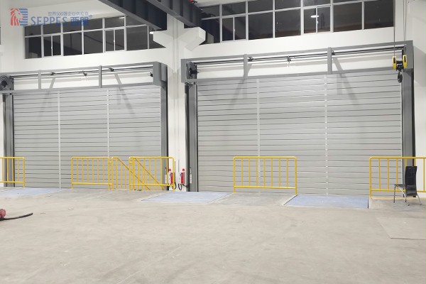 硬质快速卷帘门